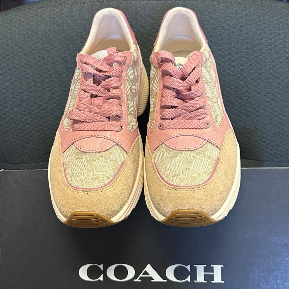 Coach ladies size 7.5 sneakers new in box
Sig tech runner pink/Lt. khaki - Picture 2 of 11